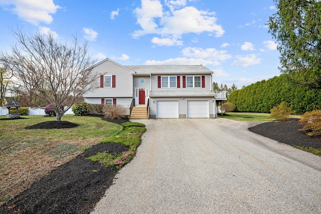 8 Mayfair Circle