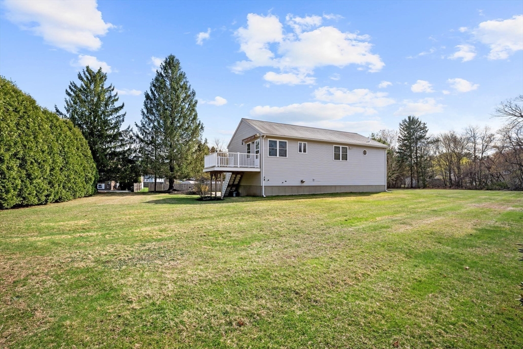 8 Mayfair Circle