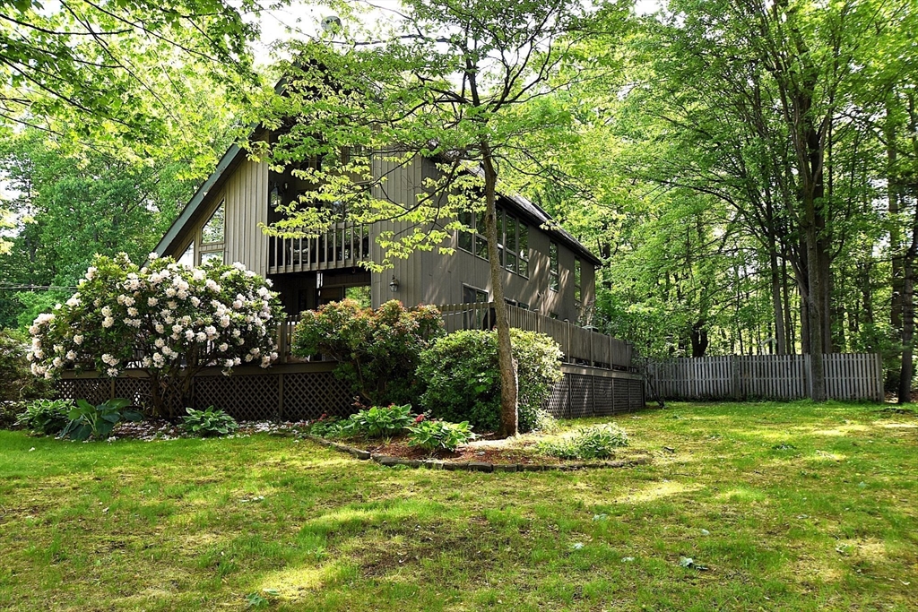 87 Norwood Ave