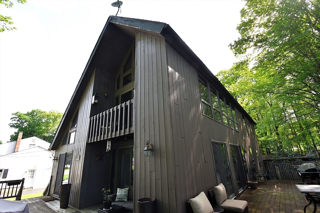 87 Norwood Ave