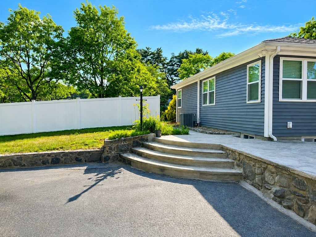 490 Arcade Ave