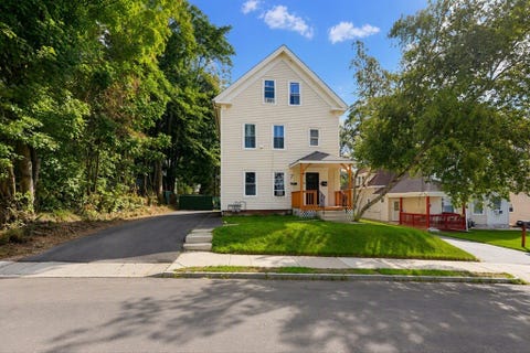 Photo of 7 Pemberton ST, Worcester, MA 01610 (MLS # 73566431)