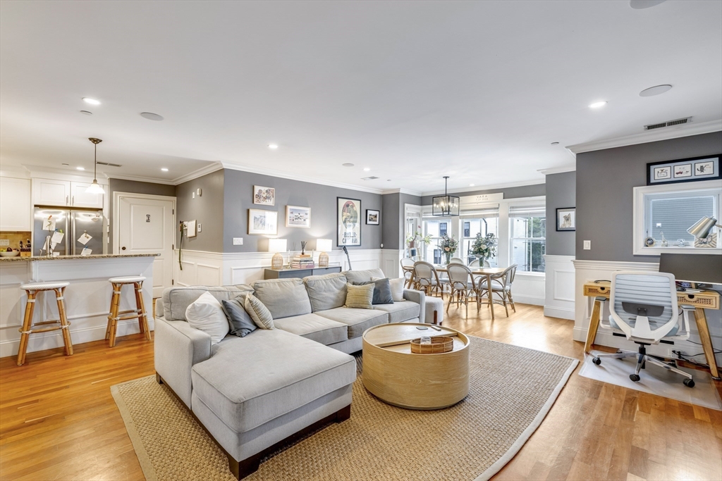49 L St 3