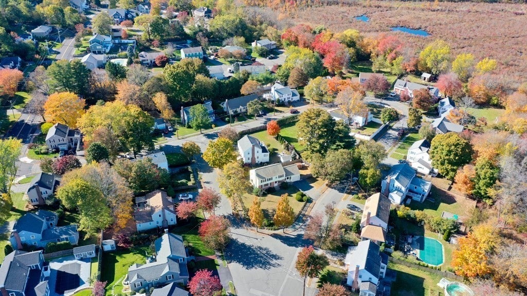 20 Elmcrest Rd, Wakefield, MA, 20 Elmcrest Rd, Wakefield, MA Photo #12