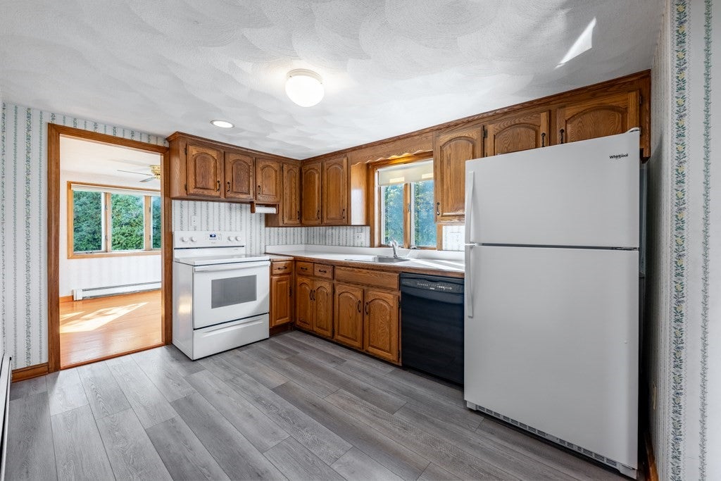 20 Elmcrest Rd, Wakefield, MA, 20 Elmcrest Rd, Wakefield, MA Photo #17