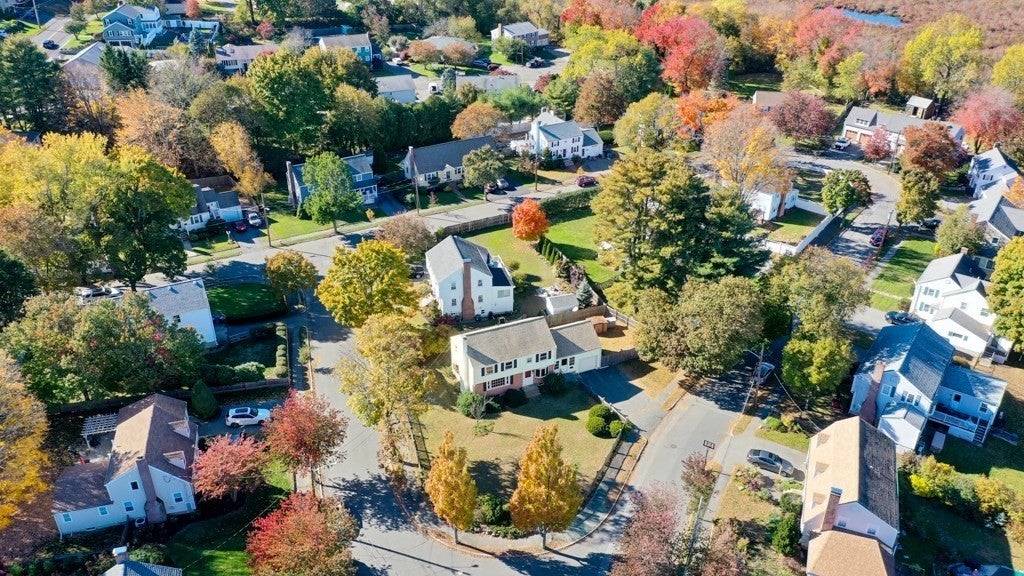 20 Elmcrest Rd, Wakefield, MA, 20 Elmcrest Rd, Wakefield, MA Photo #14