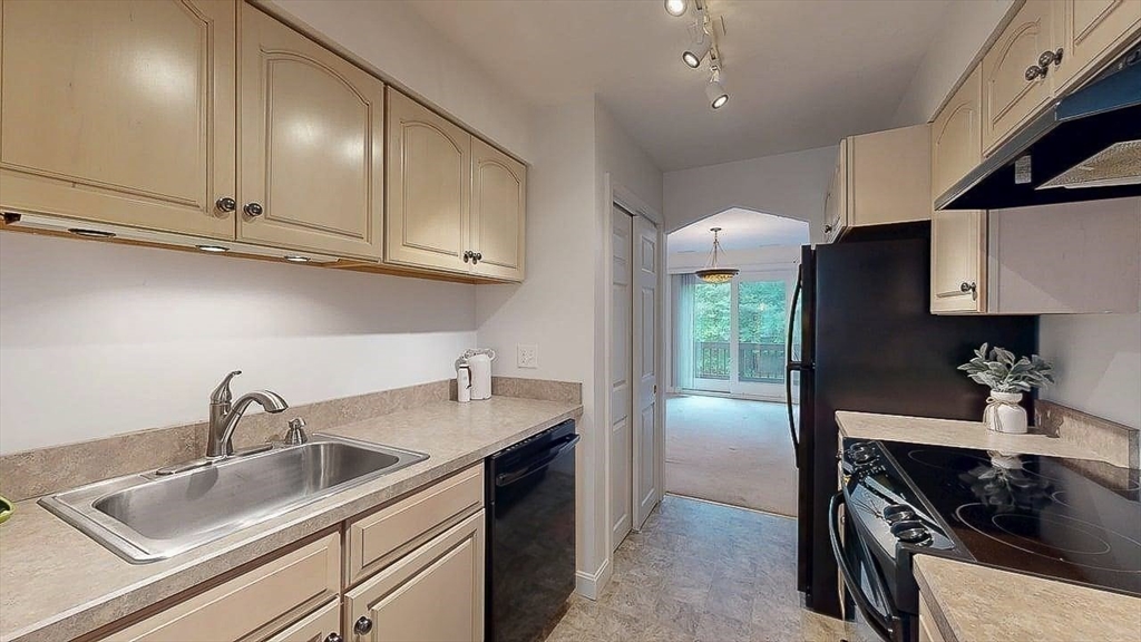 33 Cobblestone Lane 33