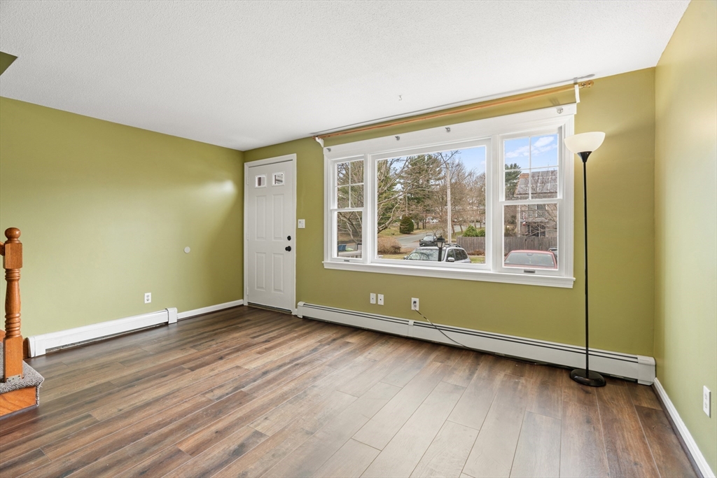 20 Douglas Dr 20