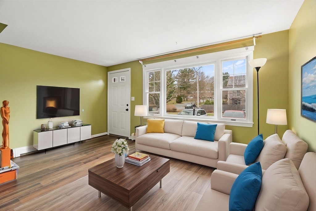 20 Douglas Dr 20