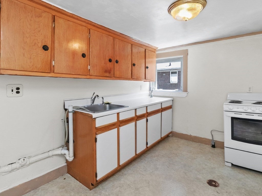 32 Vernon Street, Waltham, MA, 32 Vernon Street, Waltham, MA Photo #15