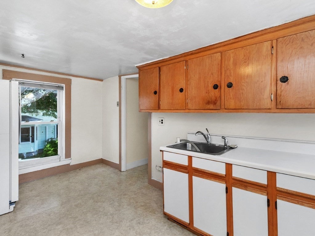 32 Vernon Street, Waltham, MA, 32 Vernon Street, Waltham, MA Photo #16