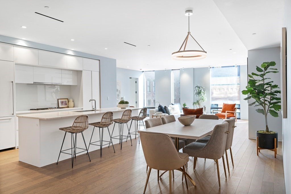 10 Farnsworth St 3B