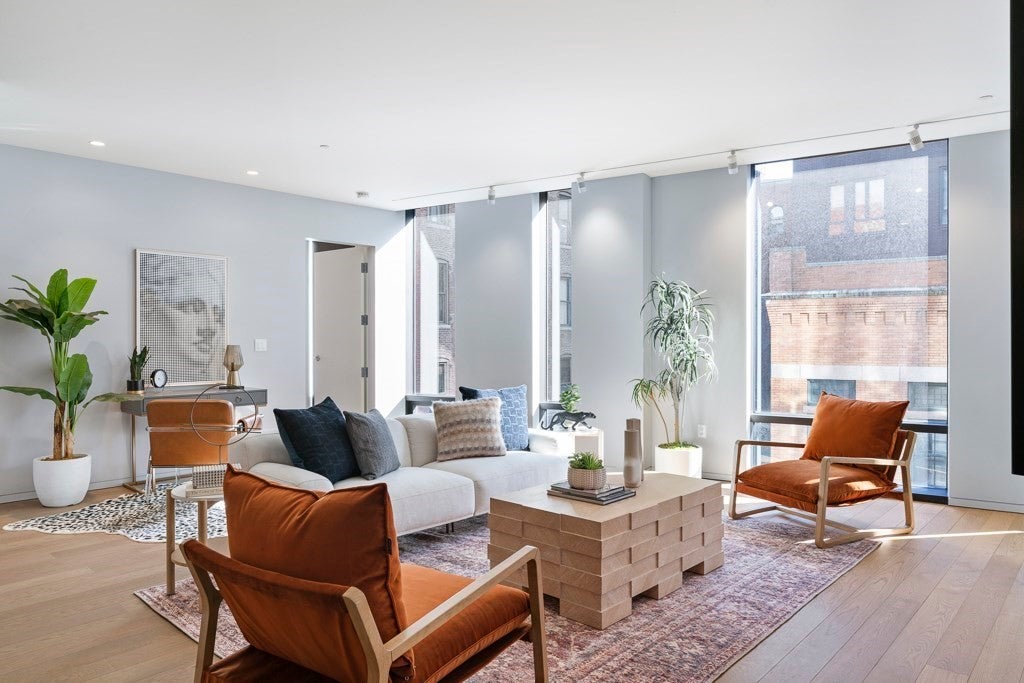 10 Farnsworth St 3B