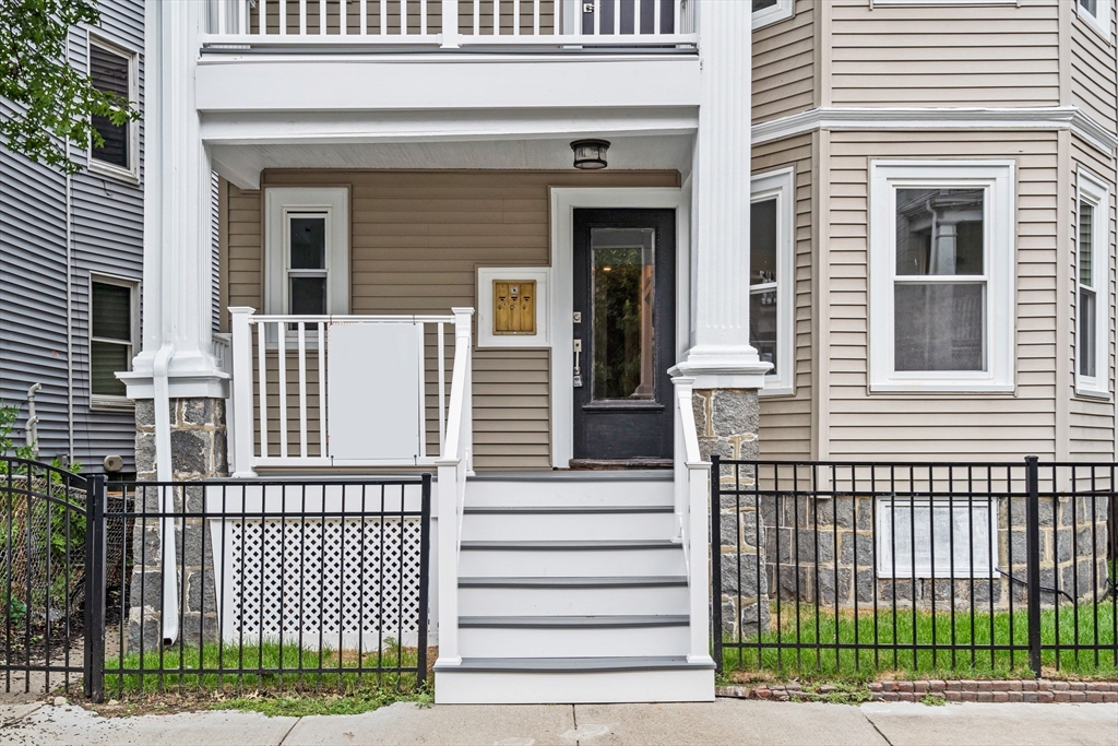 16 Hallam St