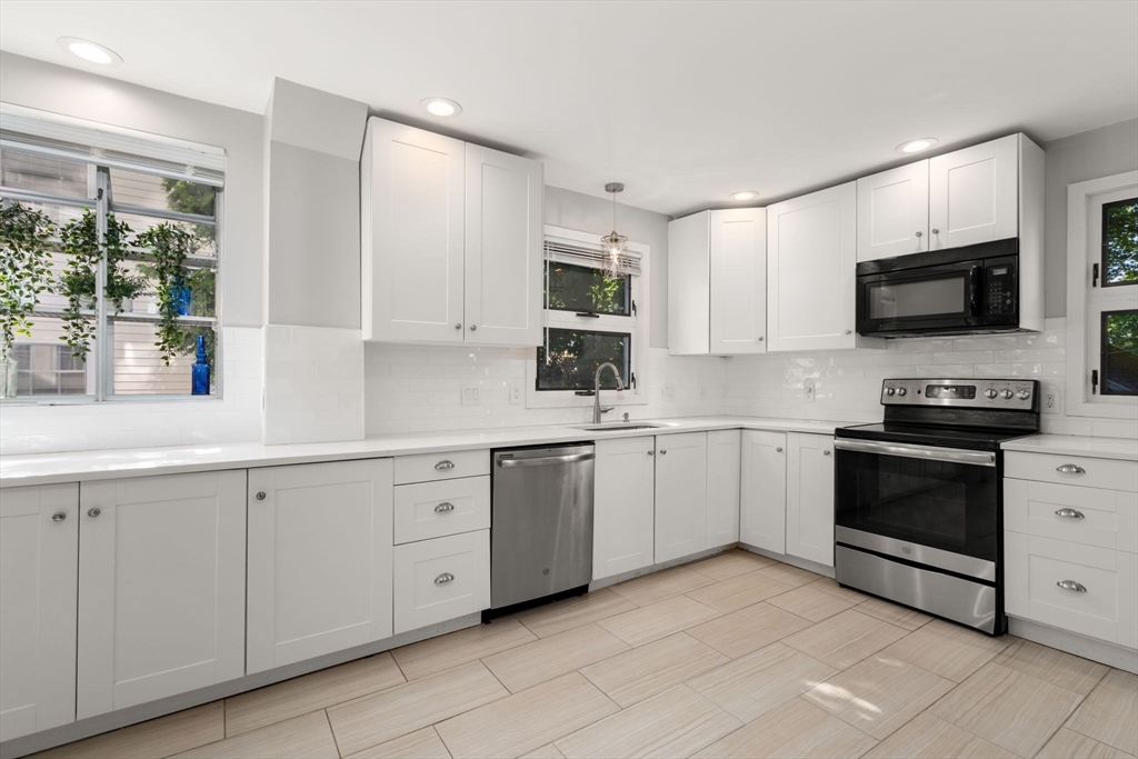 132 Dale St, Waltham, MA, 132 Dale St, Waltham, MA Photo #3