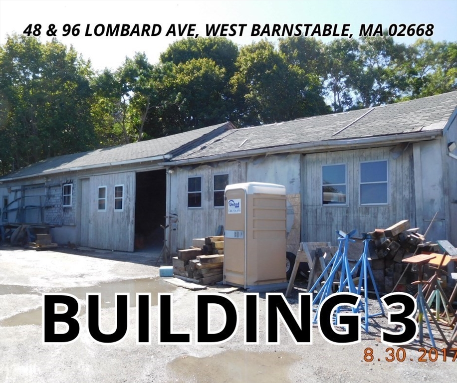 96 Lombard Ave