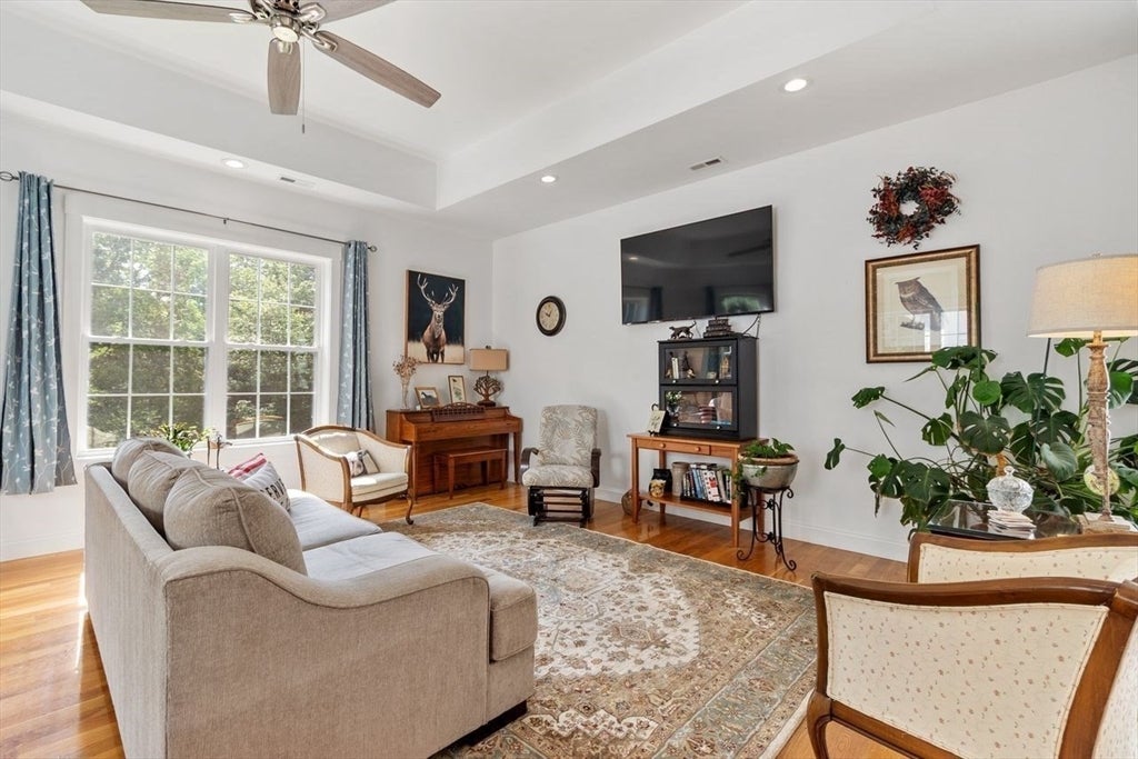21 Sherwood Dr, Spencer, MA Photo #11