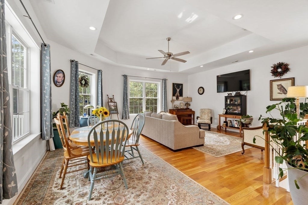 21 Sherwood Dr, Spencer, MA Photo #12
