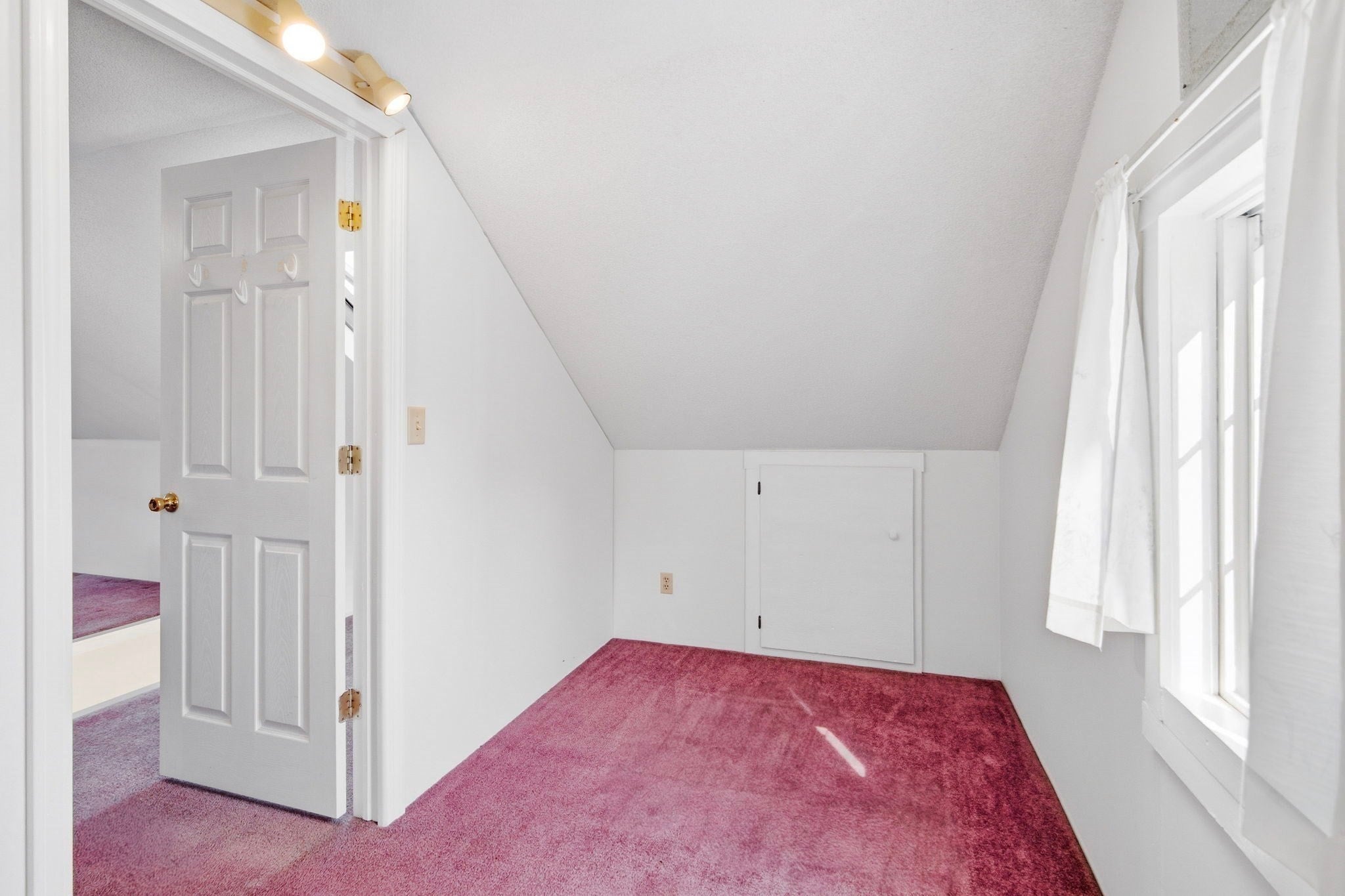 32 East St, Southampton, MA Photo #23