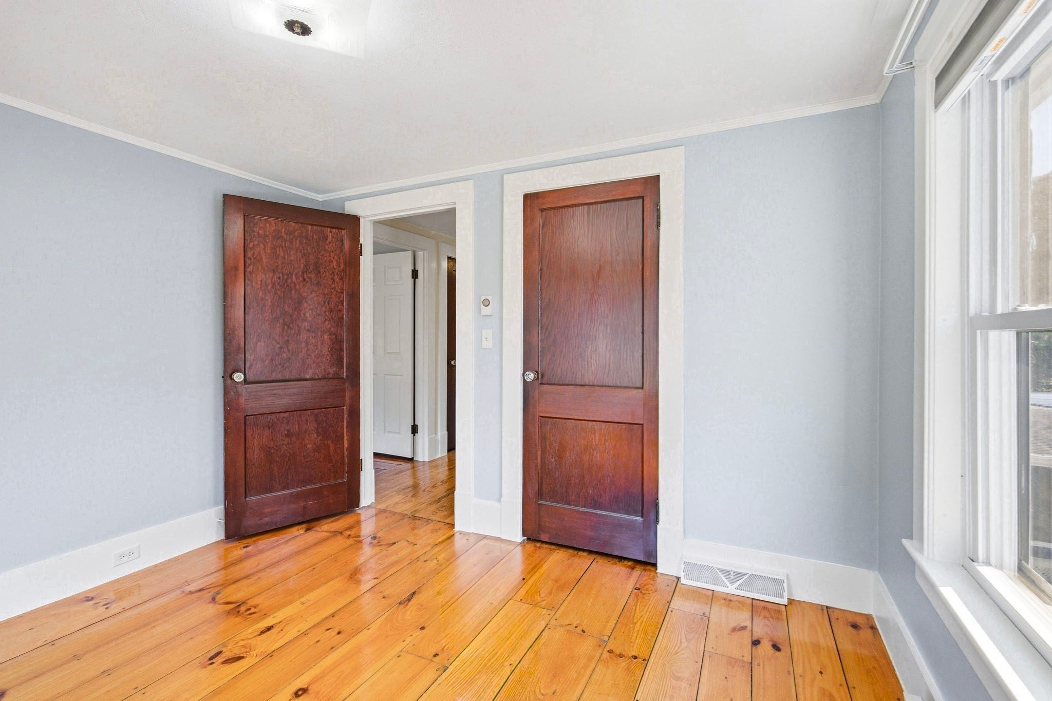 32 East St, Southampton, MA Photo #20