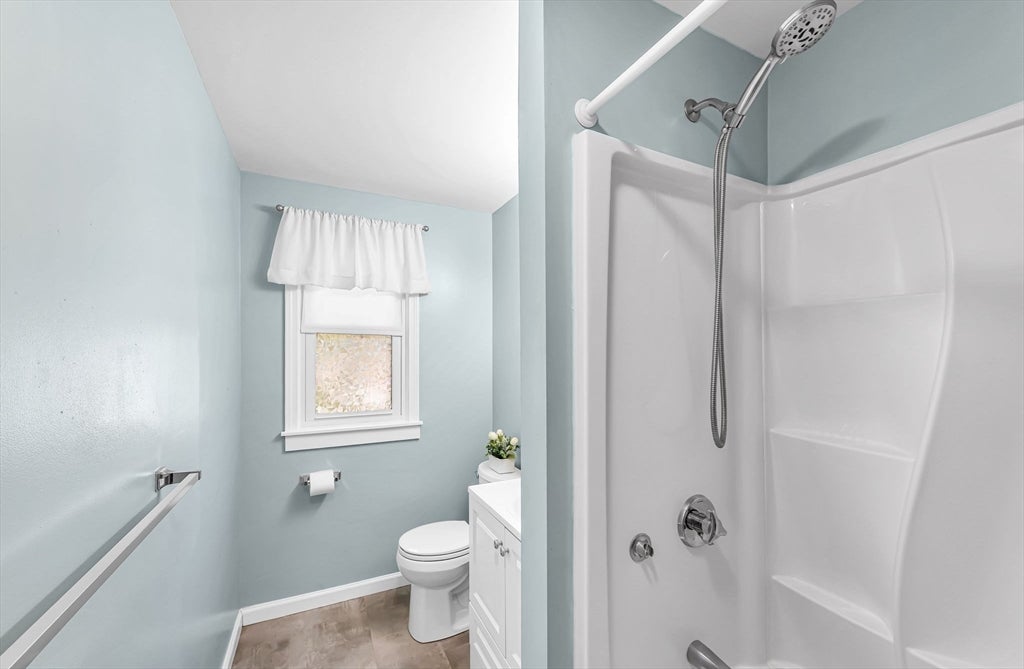 114 Fenway Dr, Springfield, MA, 114 Fenway Dr, Springfield, MA Photo #24