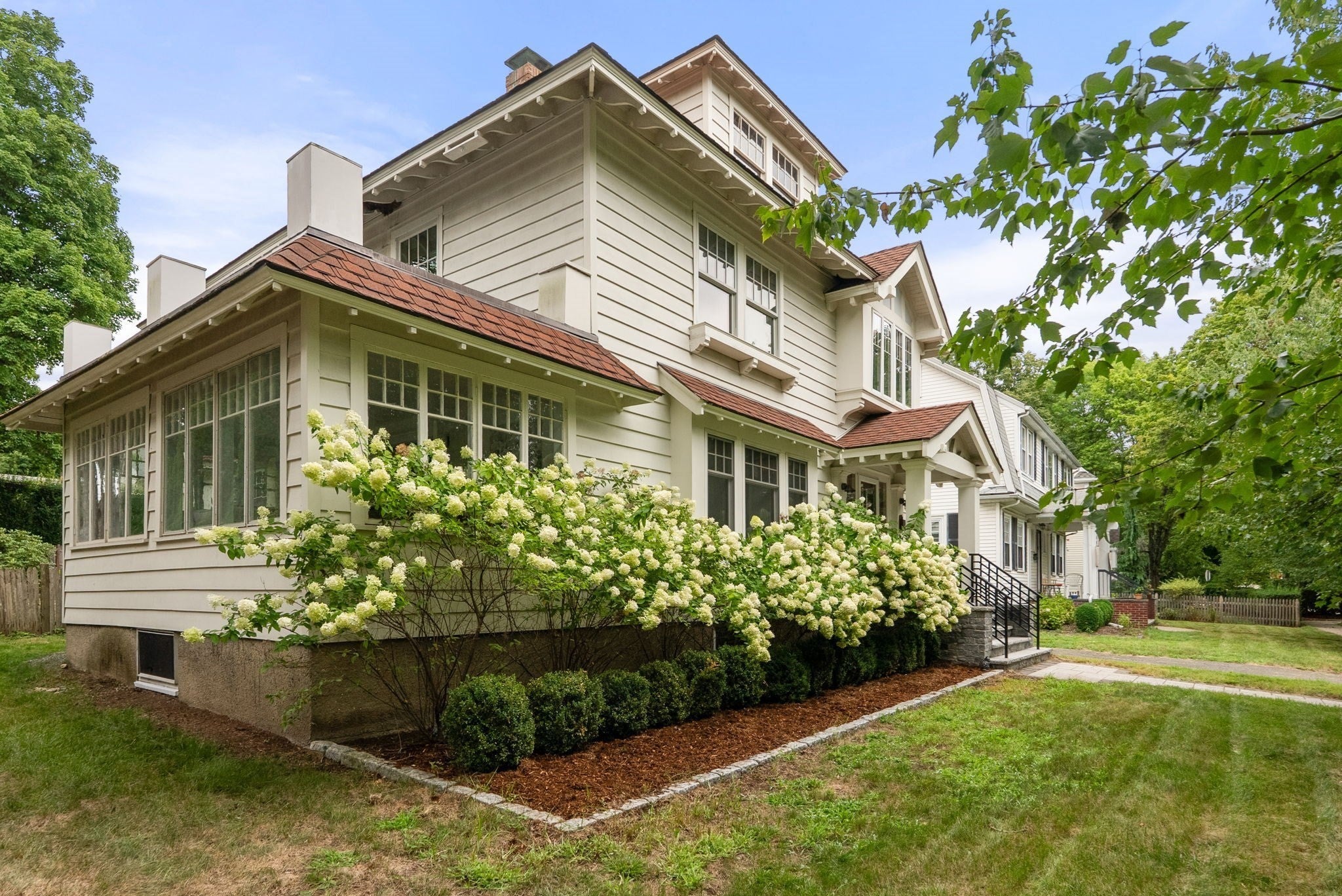 855 Commonwealth Ave, Newton MA 02459