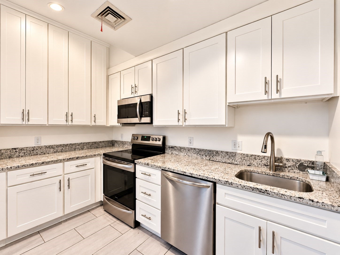 10 Weston Ave #420, Quincy, MA, 10 Weston Ave #420, Quincy, MA Photo #1
