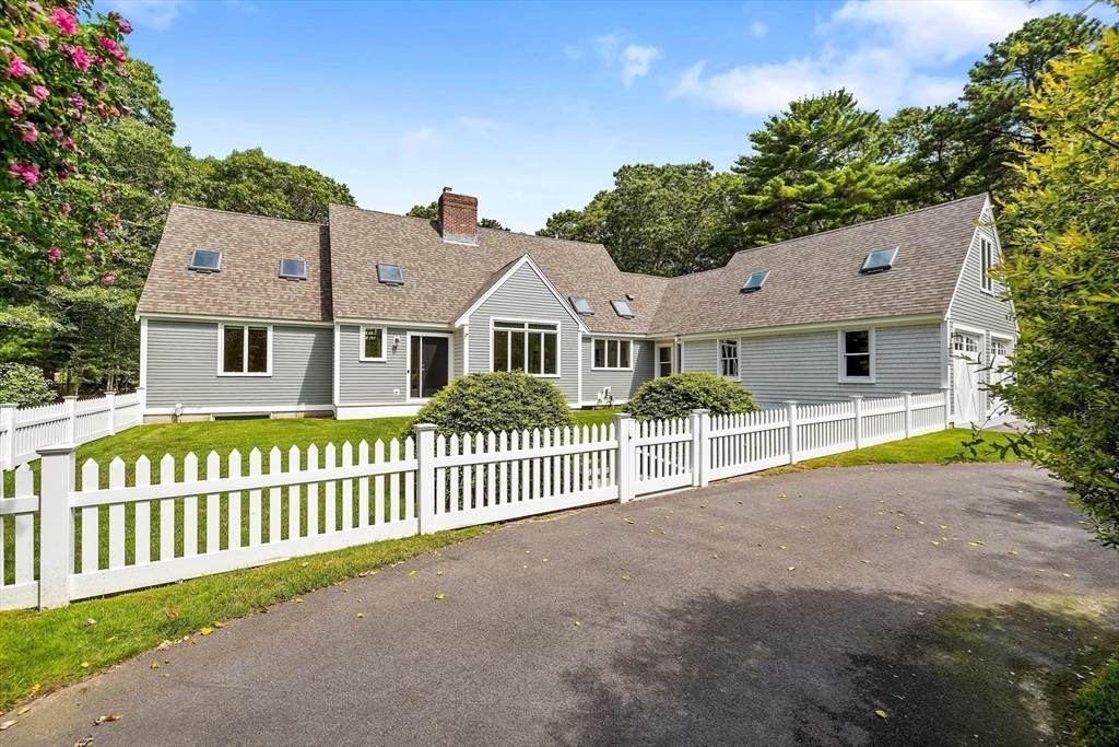 329 Waquoit