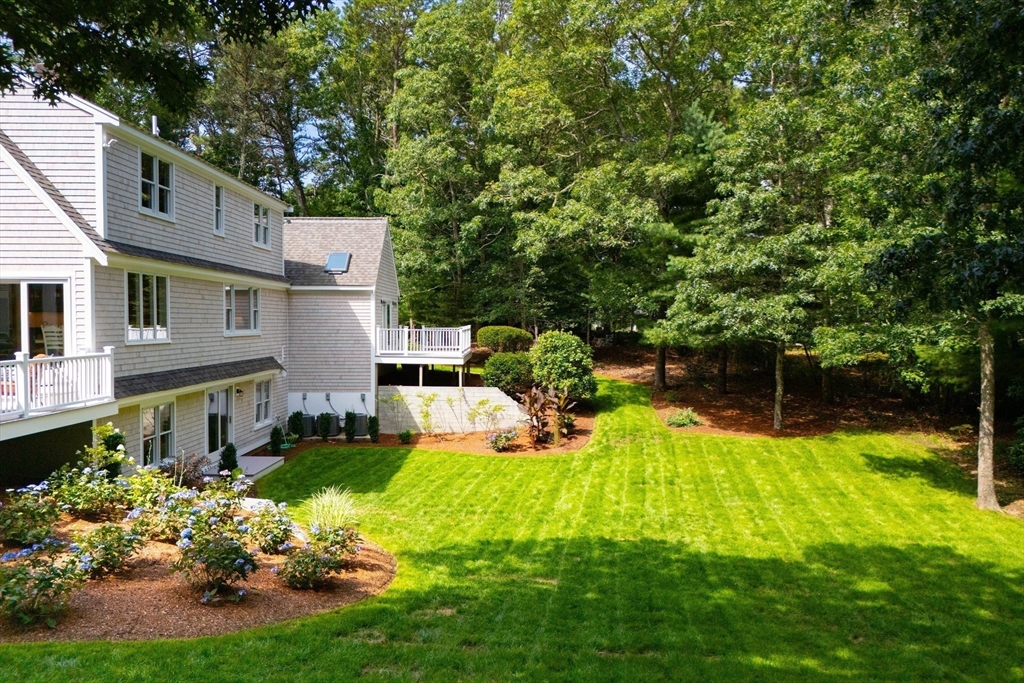 329 Waquoit