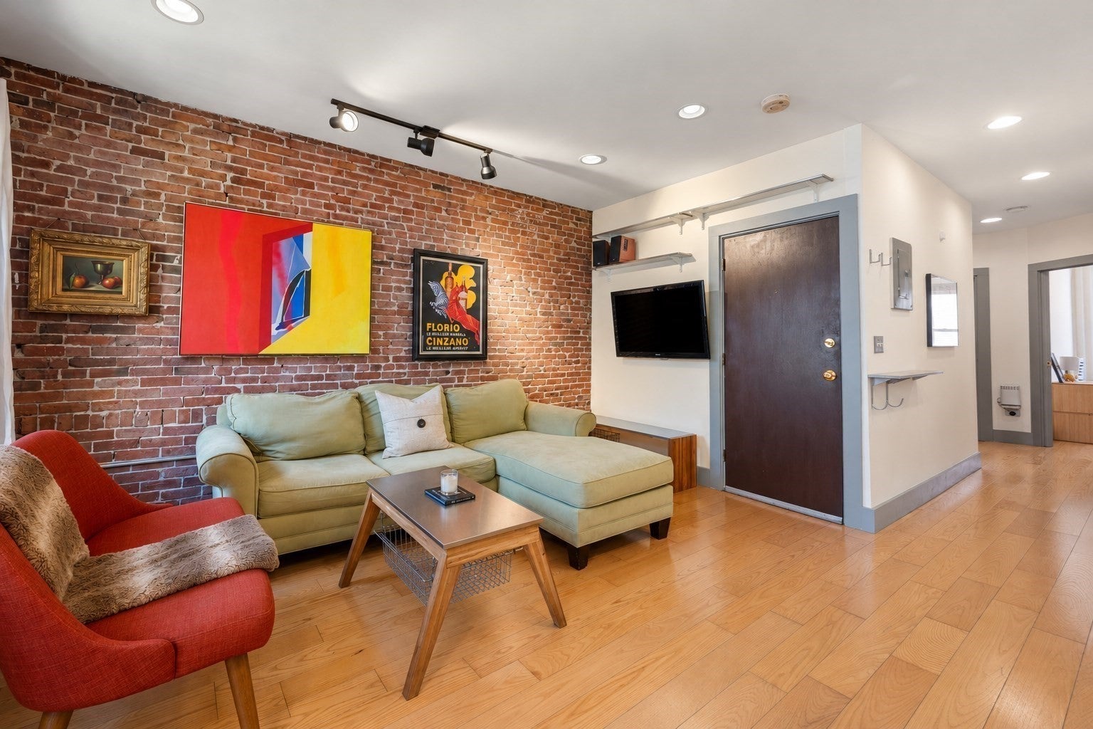 77 Tyler Street 3