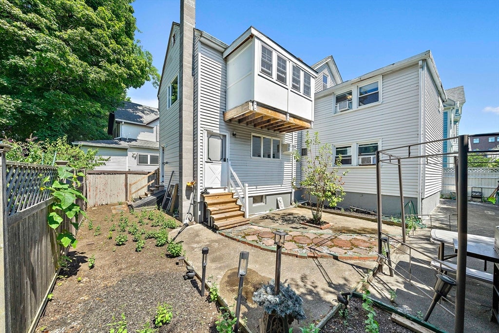 2 Cottage Cir #2, Somerville, MA Photo #17