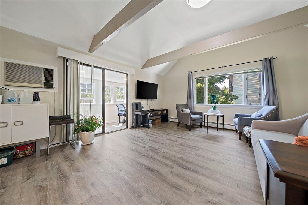 2 Cottage Cir 2