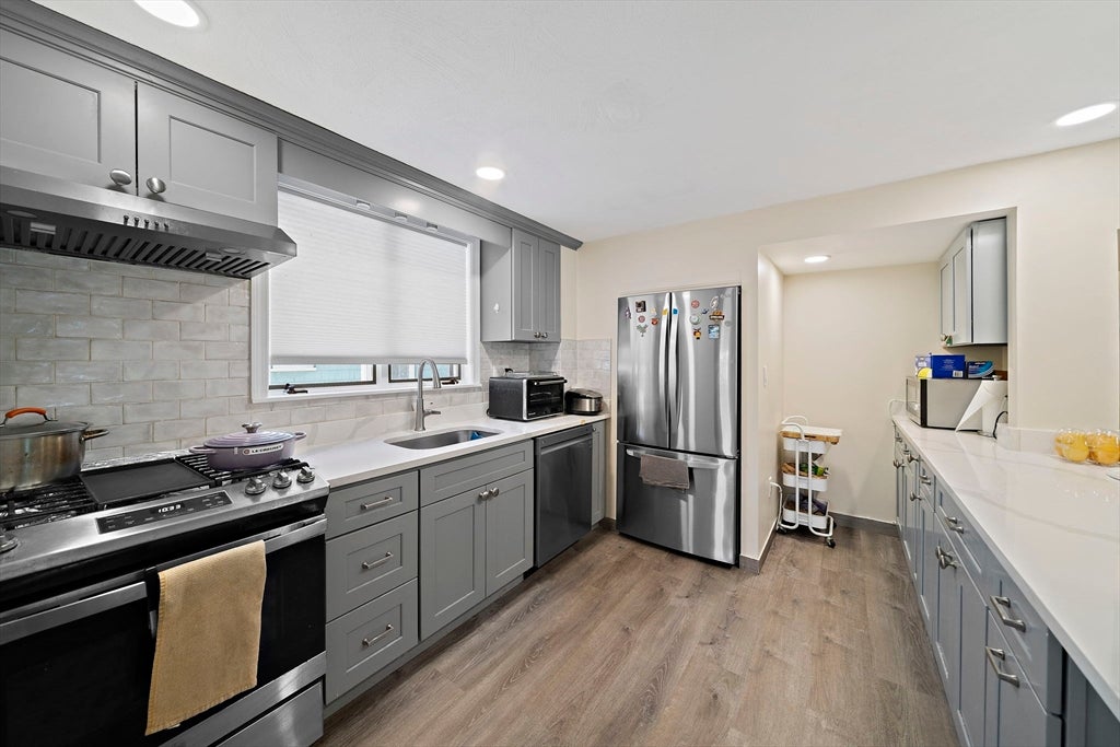 Photo of 2 Cottage Cir, Somerville, MA