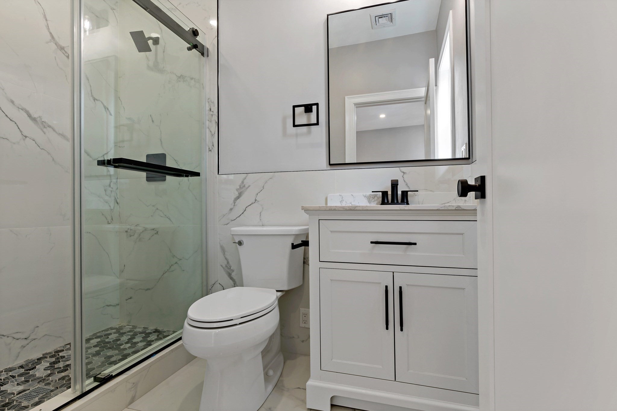 13 Langmaid Ave #2, Somerville, MA Photo #11