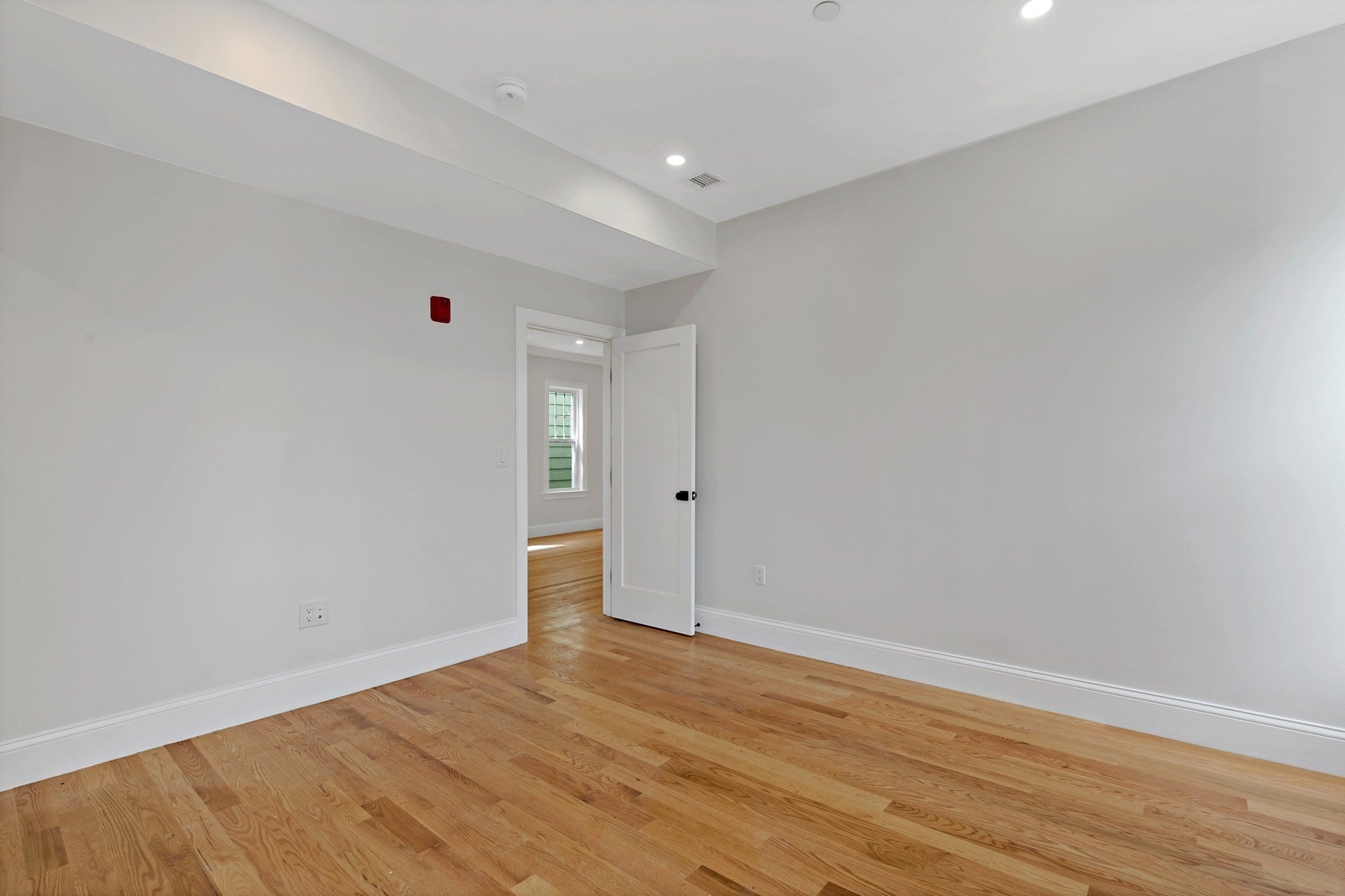 13 Langmaid Ave #2, Somerville, MA Photo #22