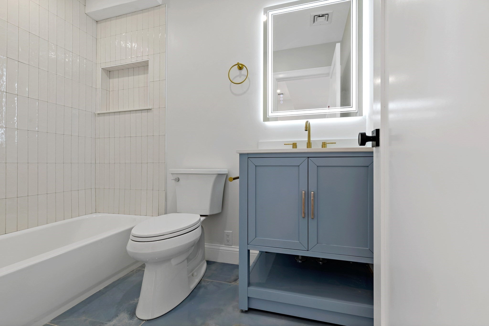 13 Langmaid Ave #2, Somerville, MA Photo #9