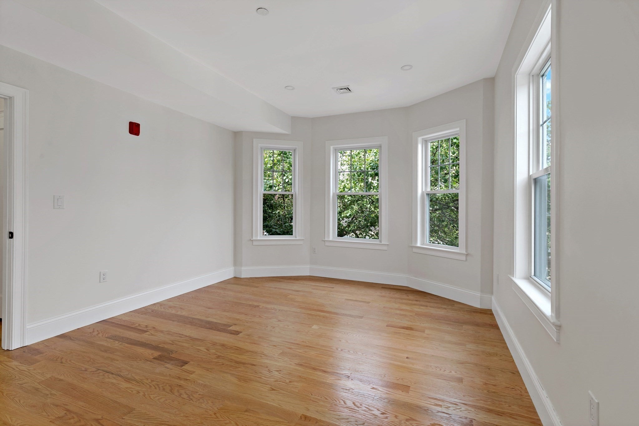 13 Langmaid Ave #2, Somerville, MA Photo #21