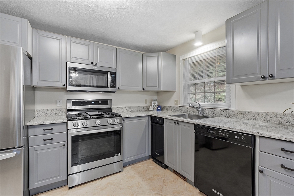 10 Oak Ridge Dr 6