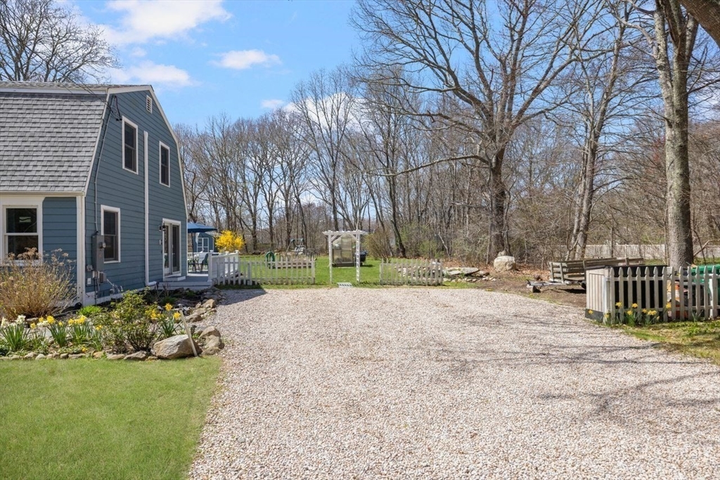 1094 Broad Rock Rd