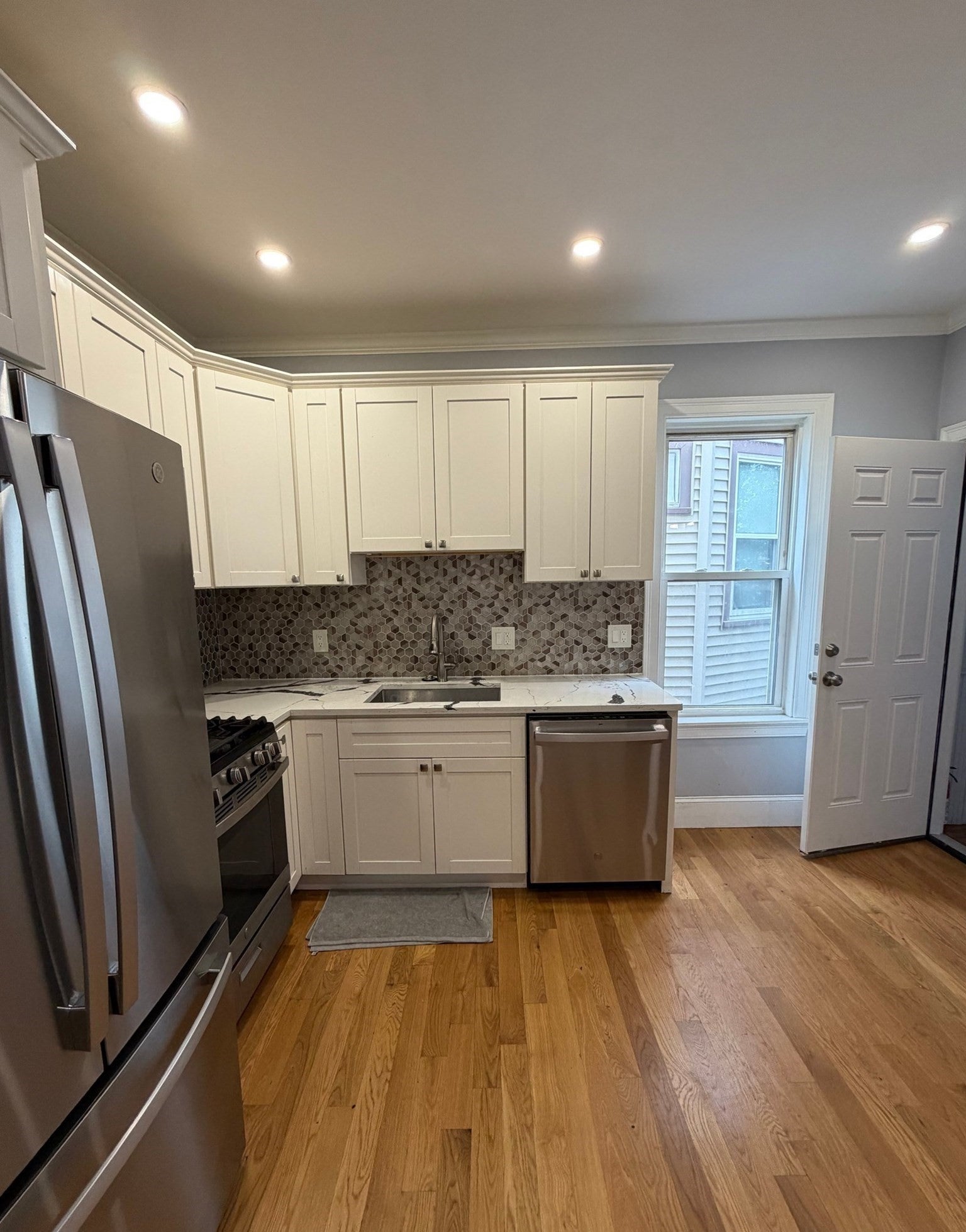 29 East St #2, Boston, MA Photo #2