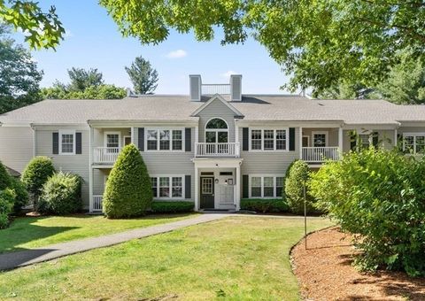 Photo of 750 Brookside Dr #G, Andover, MA 01810 (MLS # 73460140)