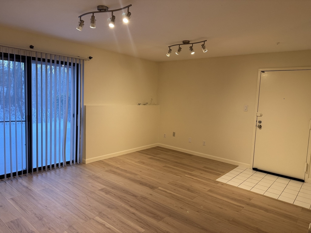 52 Village Brook Ln 14