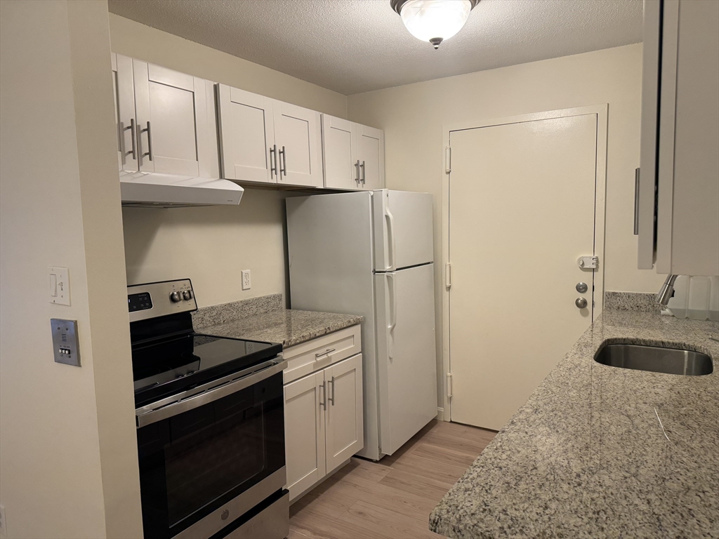 52 Village Brook Ln 14