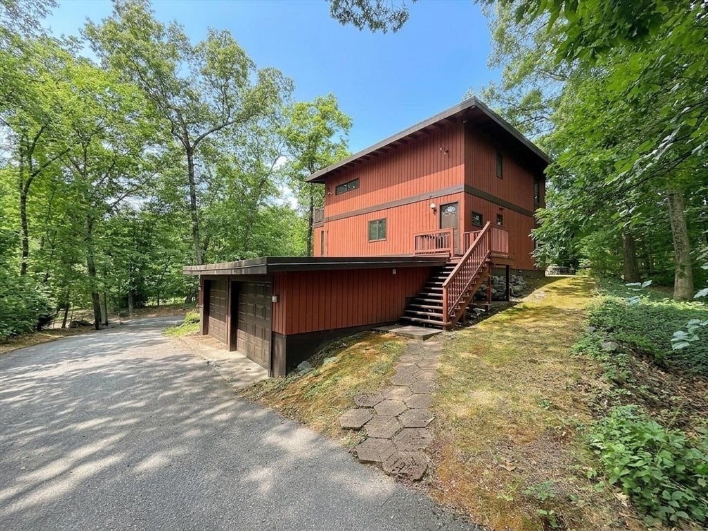 223 Boston Post Rd