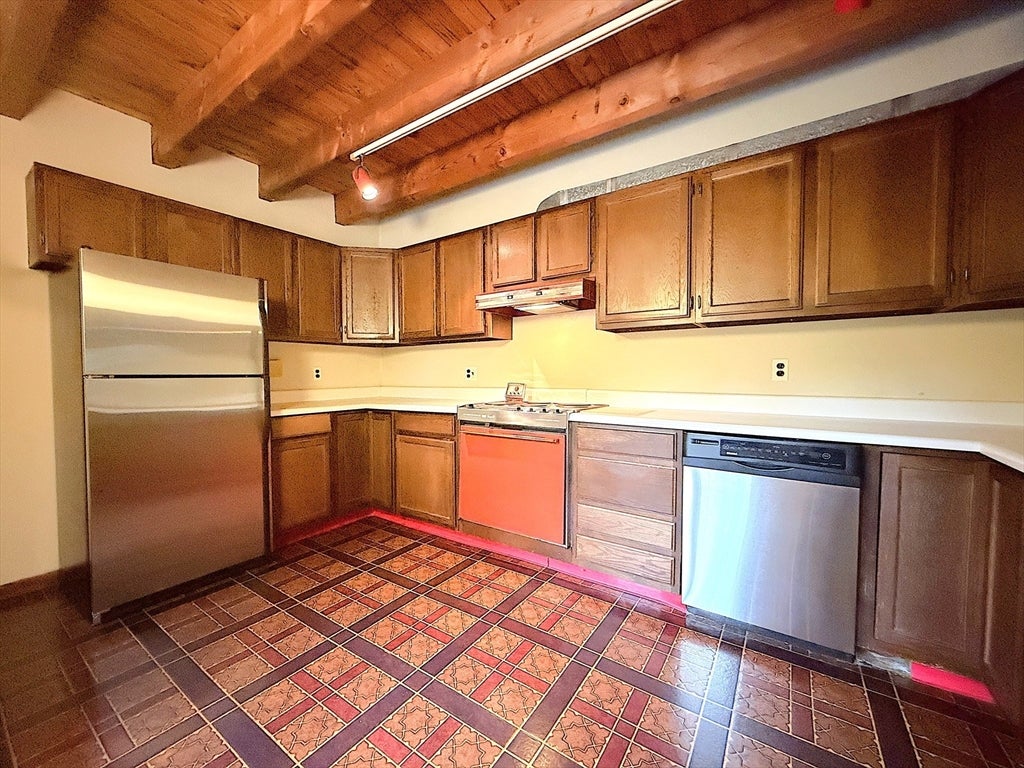 223 Boston Post Rd, Weston, MA, 223 Boston Post Rd, Weston, MA Photo #8