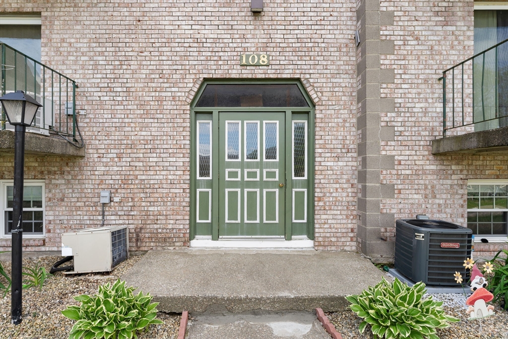 108 Oak Ln 3