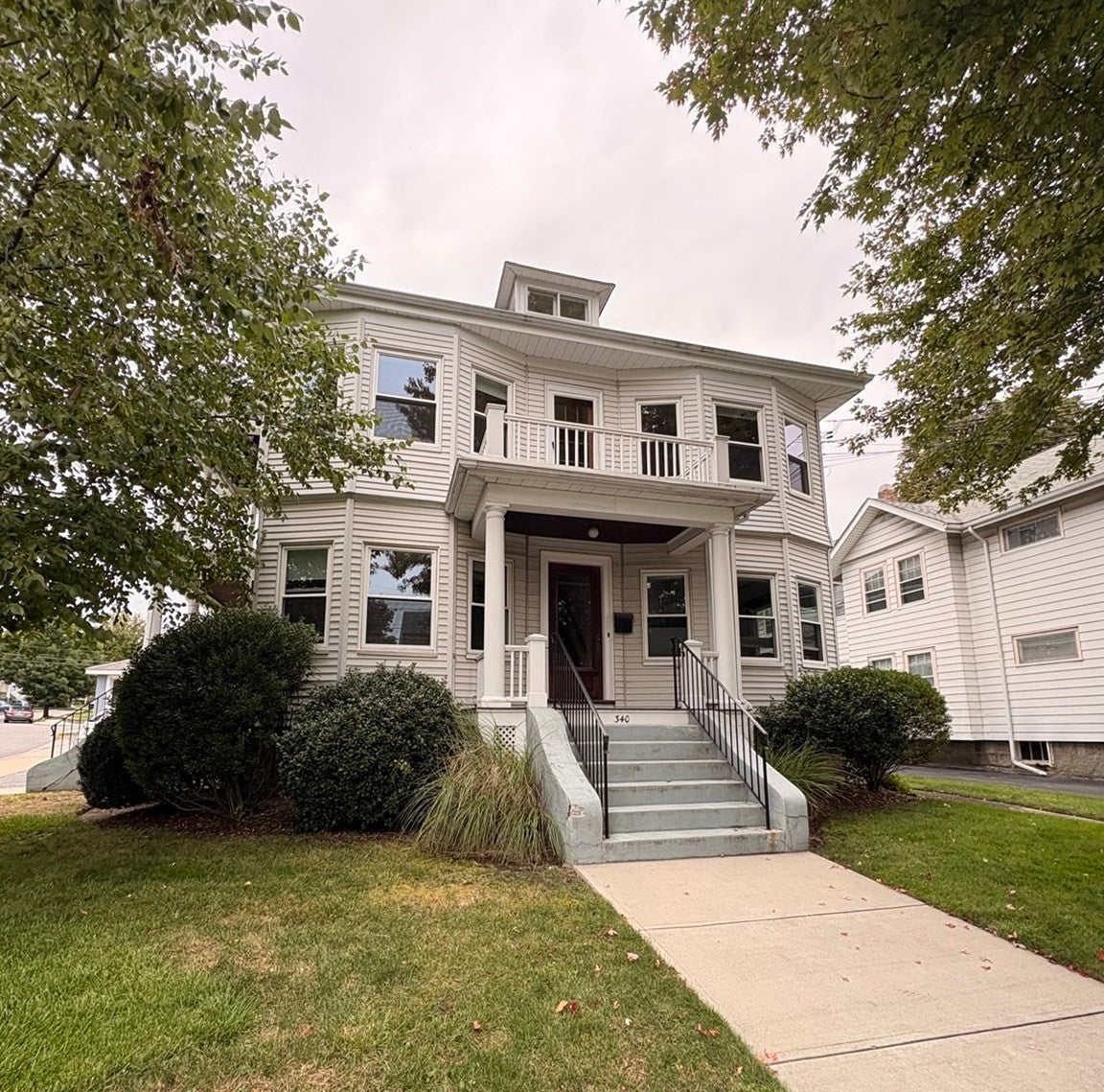 Photo of 340 School St, Watertown, MA