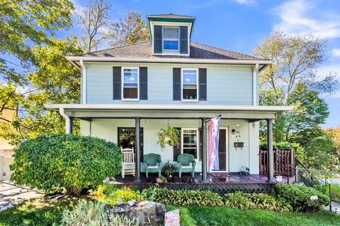 36 Laurier St Worcester MA 01603