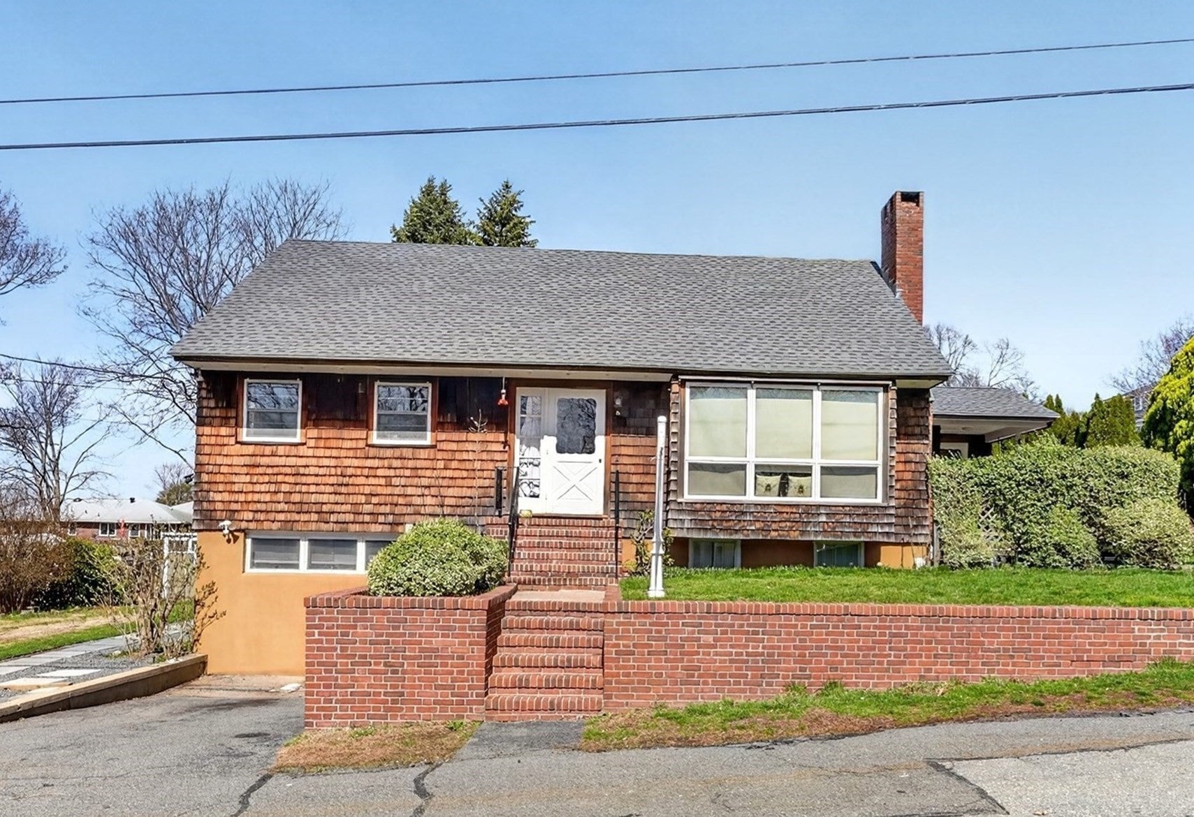 6 Desmond Dr, Nahant MA 01908