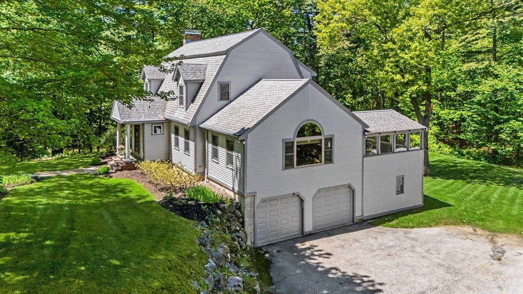 55 Wilson Pond Ln